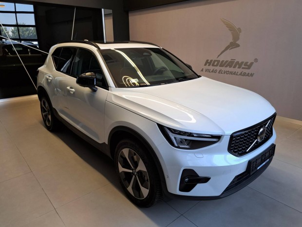 Volvo XC40 2.0 [B4] Mhev Ultra Dark Black Editi...